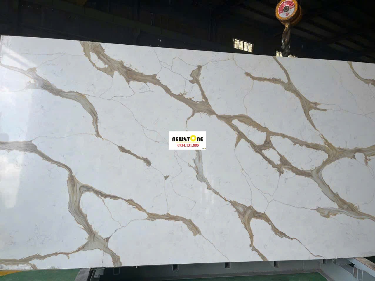 Đá Nhân Tạo Trắng Vân Mây 