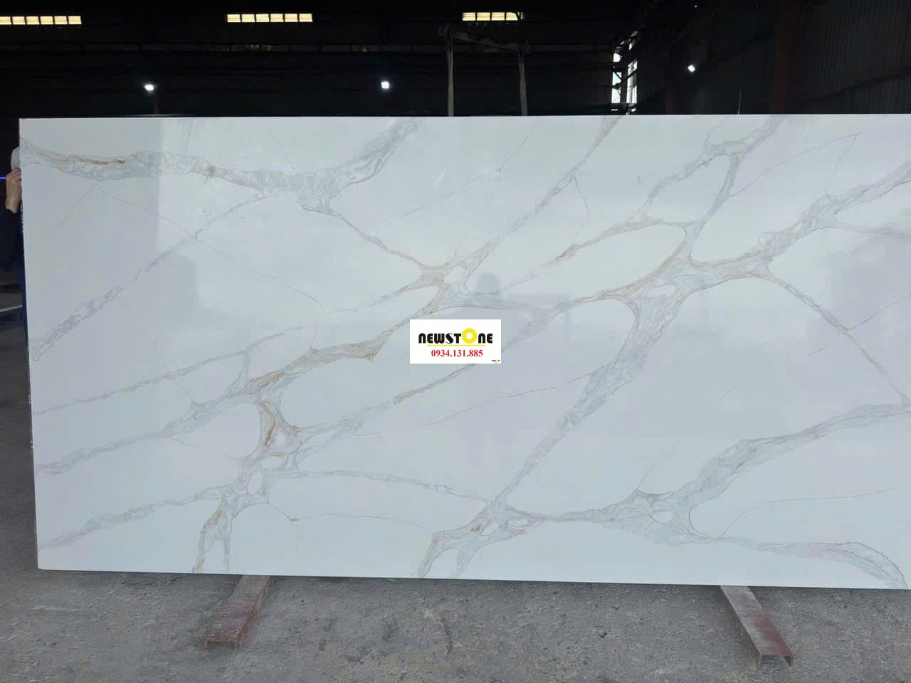 Đá Nhân Tạo Trắng Vân Mây 