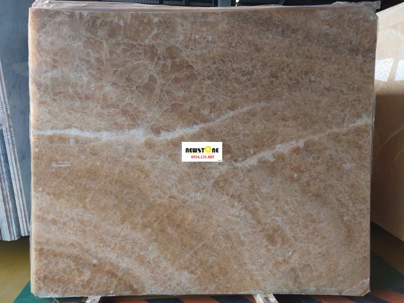 Đá Xuyên Sáng Bright